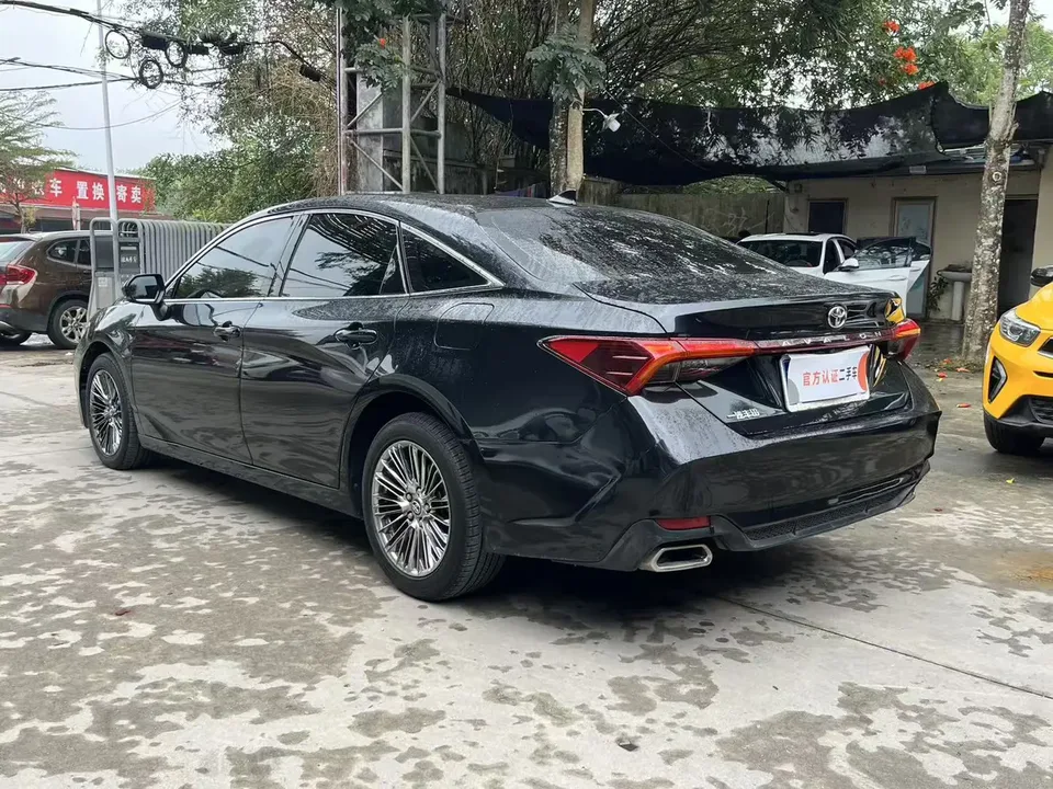 Toyota Avalon 2.0L Enterprising Edition 2023 — миниатюра 4