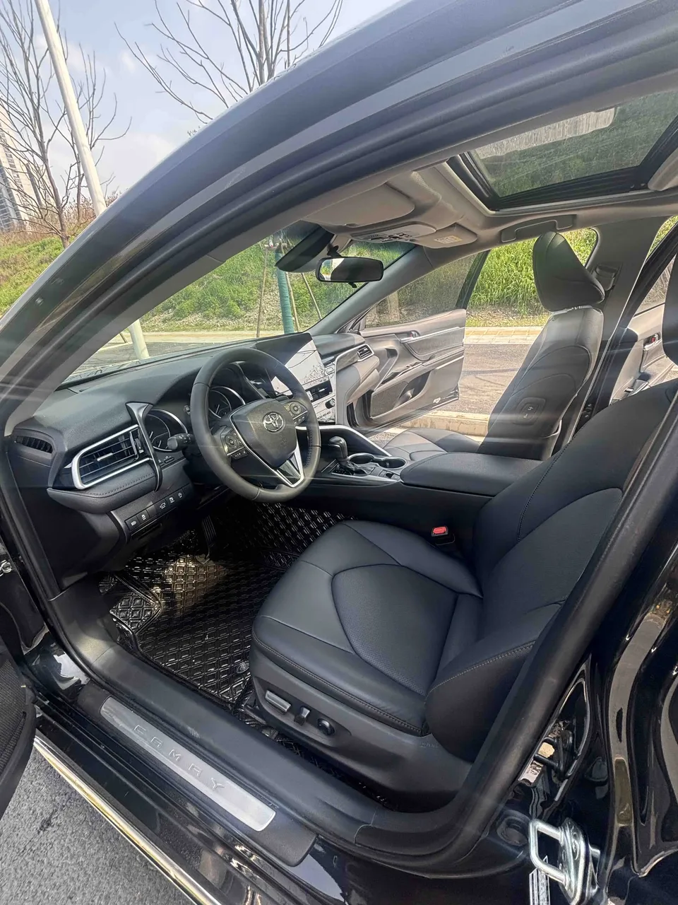 Toyota Camry 2.0G Deluxe Edition 2023 — миниатюра 5
