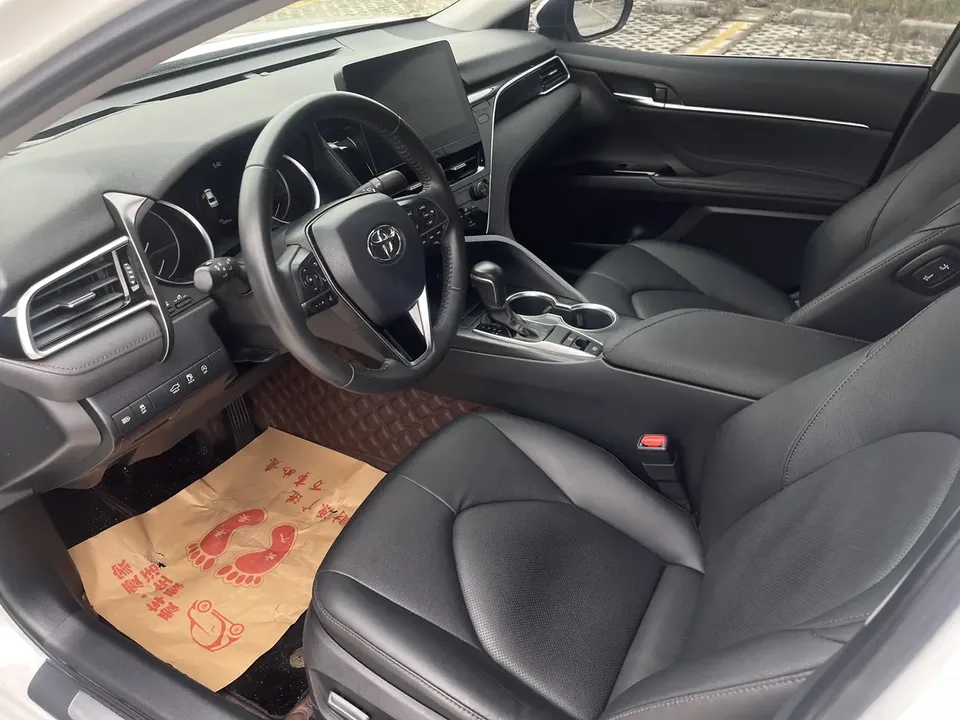 Toyota Camry 2.0G Deluxe Edition 2022 — миниатюра 5