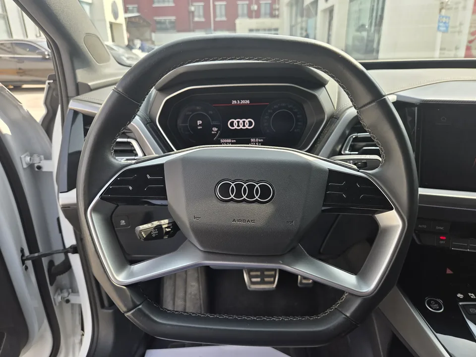 Audi Q4 e-tron Audi Q4 e-tron 2024 40 e-tron Creative Edition 2024 — миниатюра 5