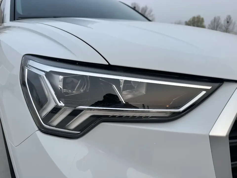Audi Q3 Audi Q3 2022 35 TFSI Fashionable and Dynamic 2022 — миниатюра 3
