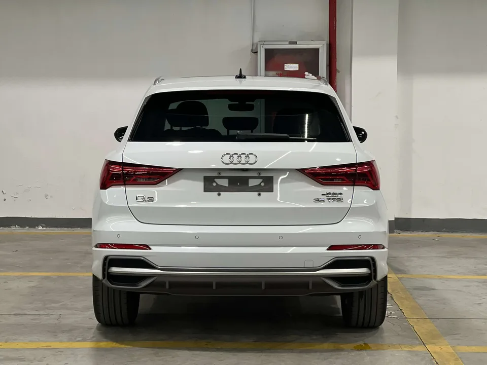 Audi Q3 Audi Q3 2022 35 TFSI Fashionable and Dynamic 2022 — миниатюра 2
