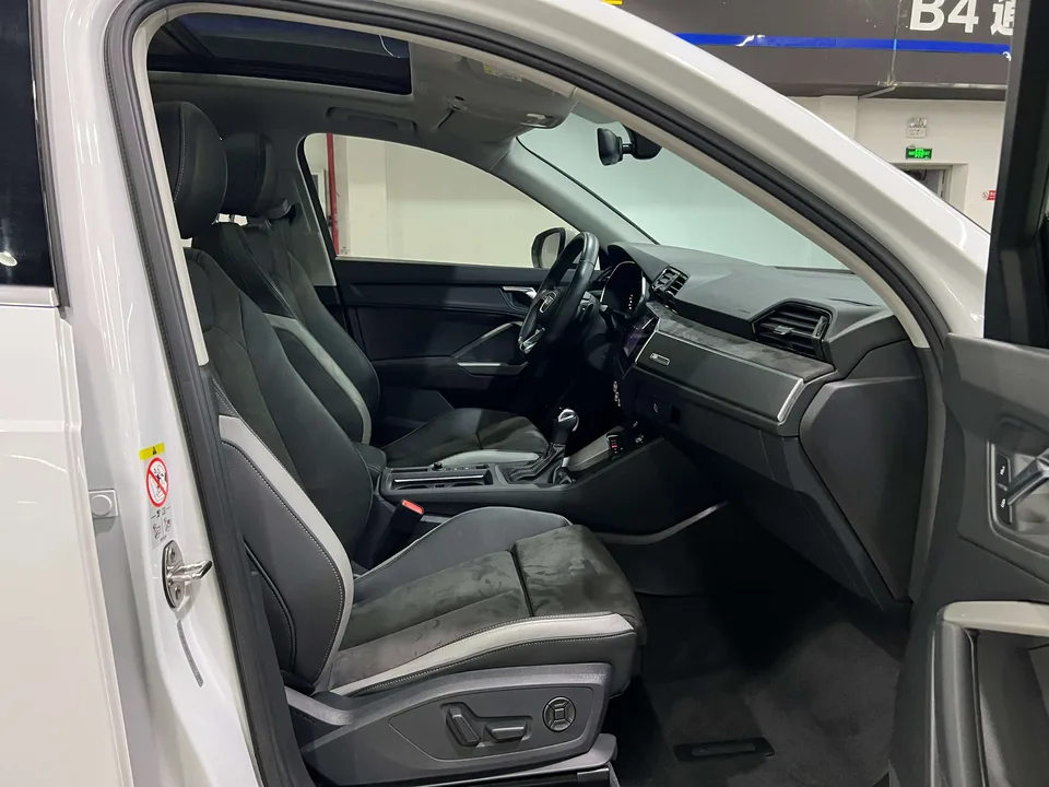 Audi Q3 Audi Q3 2022 35 TFSI Fashionable and Dynamic 2022 — миниатюра 5
