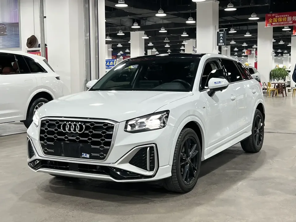 Audi Q2L Audi Q2L 2022 35 TFSI Fashion Dynamic Edition 2022 — фото 1, купить с доставкой в Москву