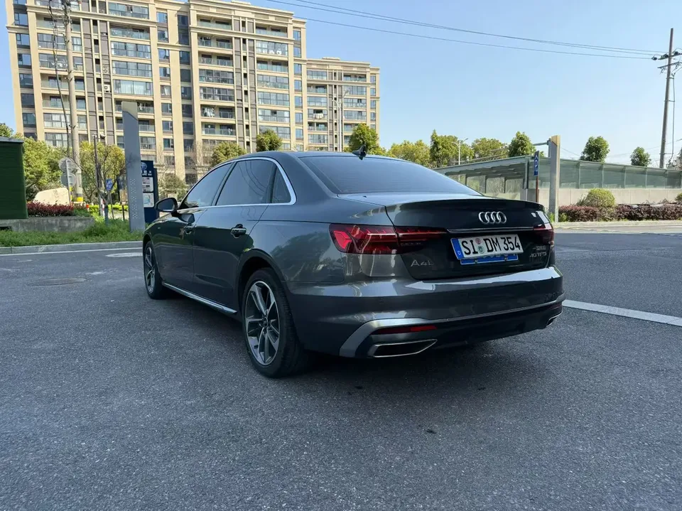 Audi a4 l Audi A4L 2022 40 TFSI Fashion Dynamic Edition 2022 — миниатюра 4