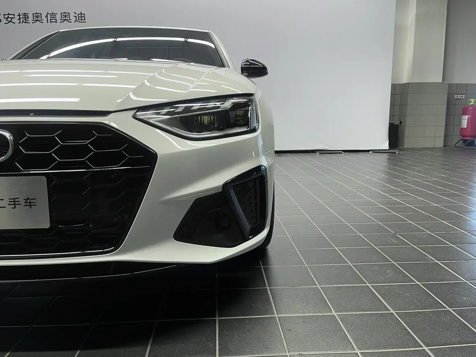 Audi a4 l Audi A4L 2024 40 TFSI Luxury Dynamic 2025 — thumbnail 4