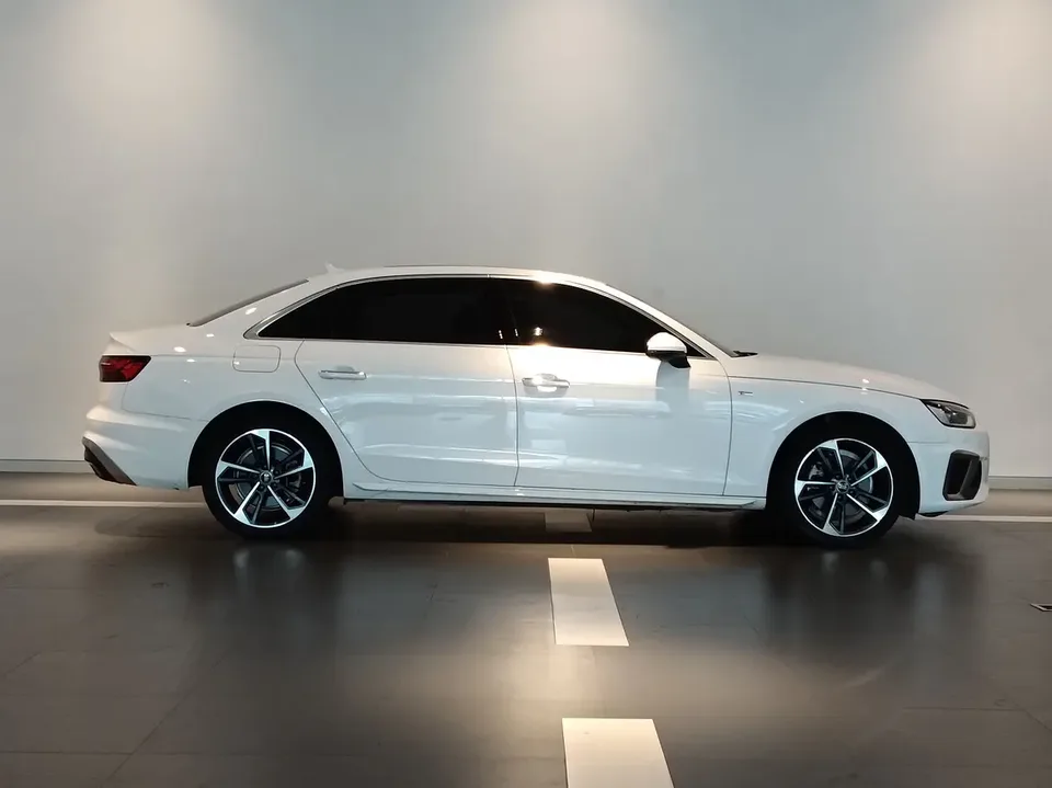 Audi a4 l A4L 2022 Audi A4L 2022 40 TFSI Fashion Dynamic Edition 2022 — миниатюра 2
