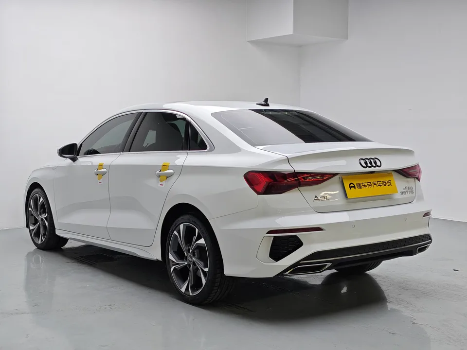 Audi A3 A3L Limousine 35 TFSI Luxury Sports 2023 — миниатюра 2