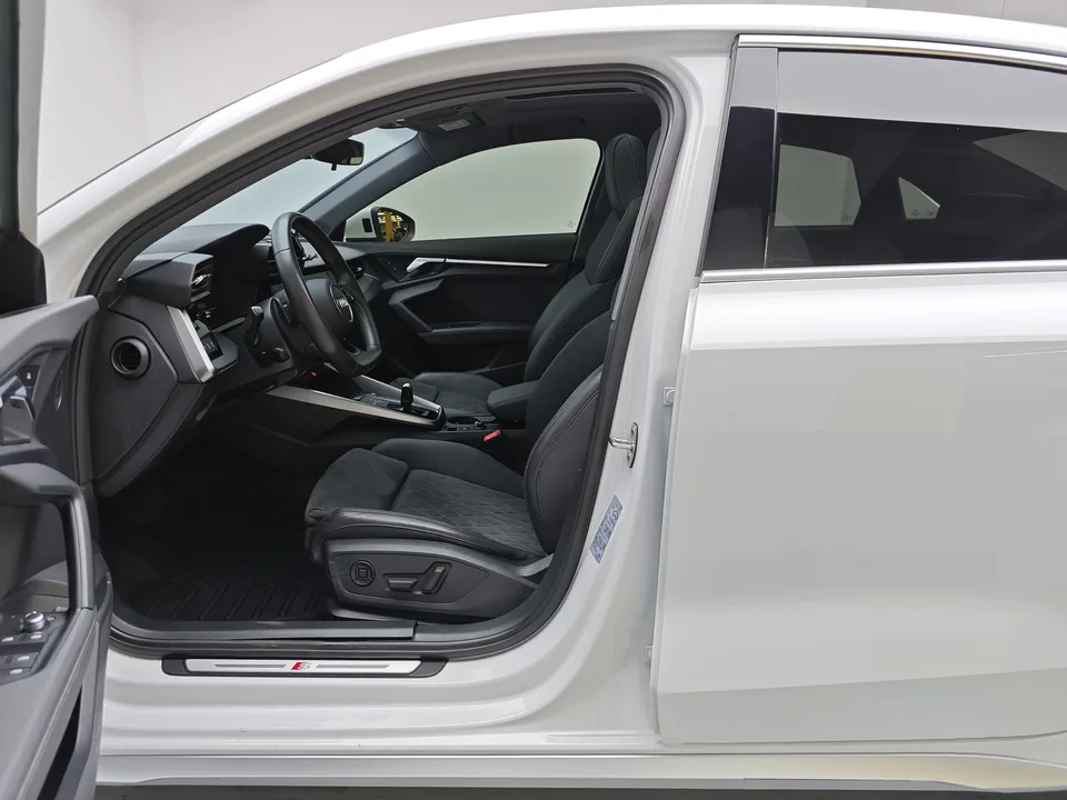 Audi A3 A3L Limousine 35 TFSI Luxury Sports 2023 — миниатюра 5