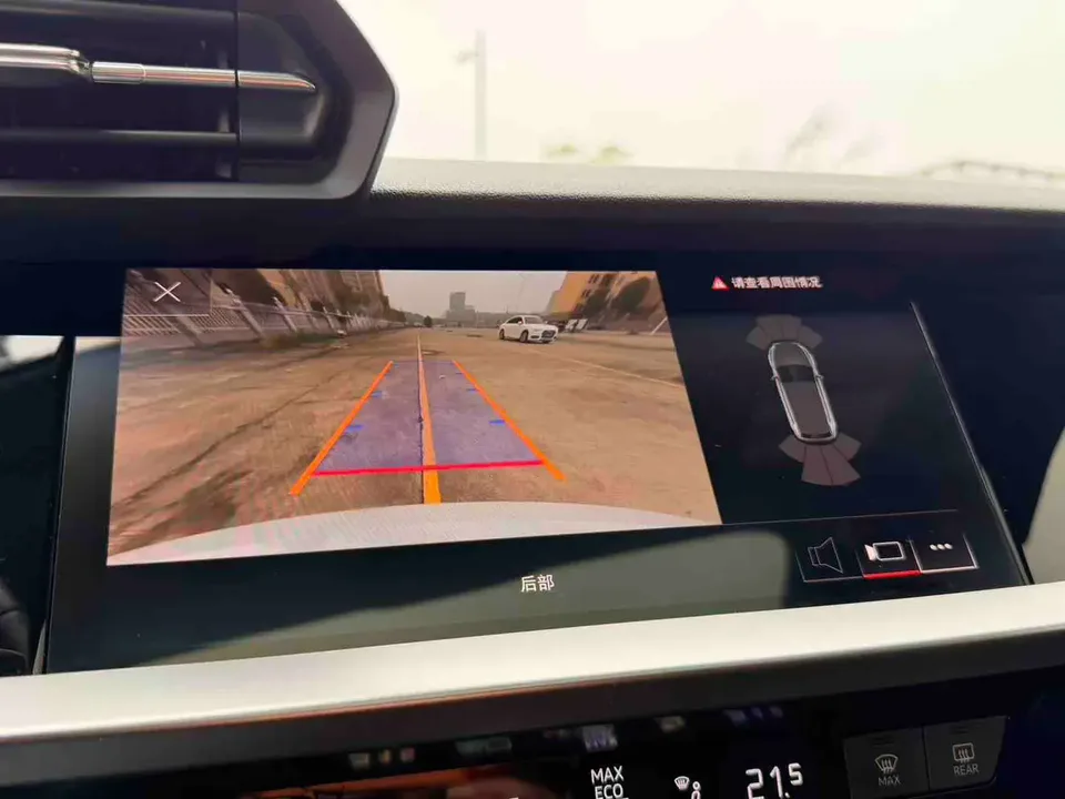 Audi A3 facelift Sportback 35 TFSI stylish and sporty 2023 — миниатюра 5