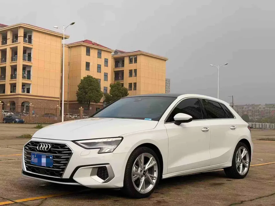 Audi A3 facelift Sportback 35 TFSI stylish and sporty 2023 — фото 1, купить с доставкой в Москву