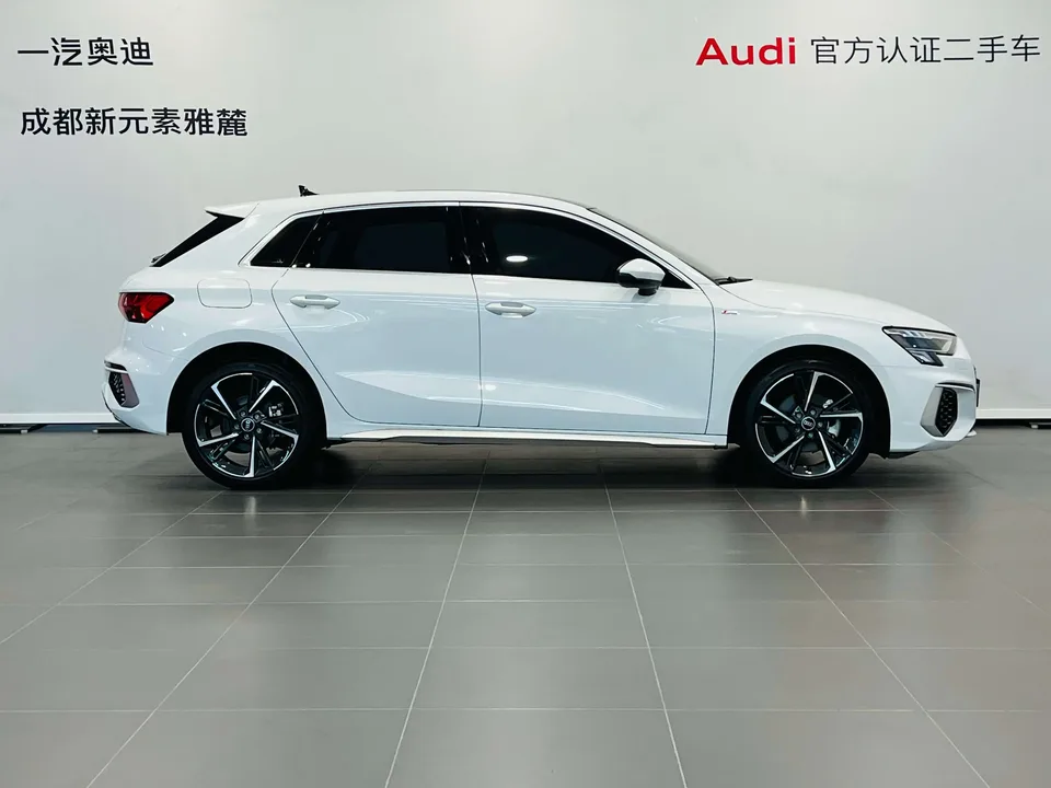 Audi A3 Audi A3 2024 Sportback 35 TFSI stylish and sporty 2024 — миниатюра 2