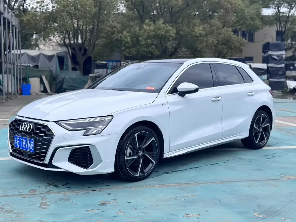 Audi A3 Sportback 35 TFSI stylish and sporty 2022 — фото 1, купить с доставкой в Москву