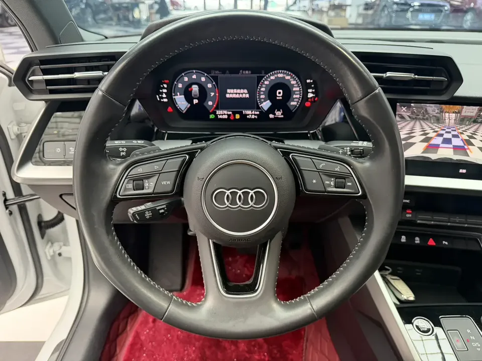 Audi A3 Sportback 35 TFSI stylish and sporty 2022 — миниатюра 4