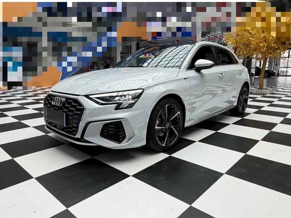 Audi A3 Sportback 35 TFSI stylish and sporty 2022 — фото 1, купить с доставкой в Москву