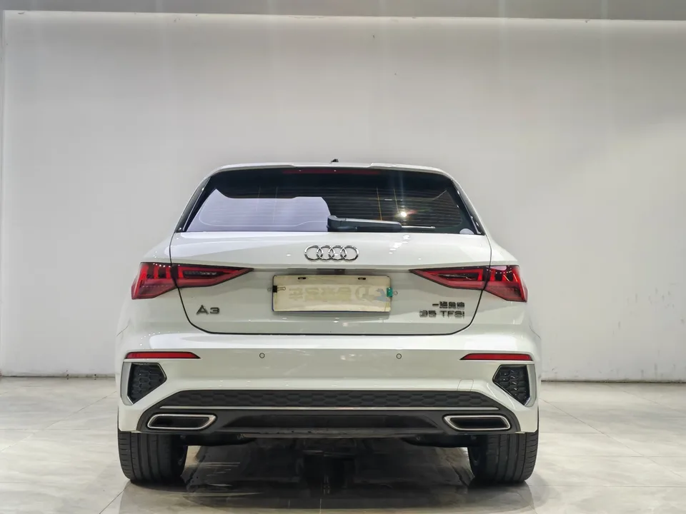 Audi A3 Audi A3 2024 Sportback 35 TFSI stylish and sporty 2024 — миниатюра 2