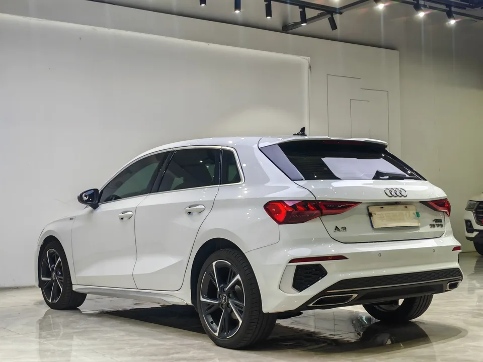 Audi A3 Audi A3 2024 Sportback 35 TFSI stylish and sporty 2024 — миниатюра 4
