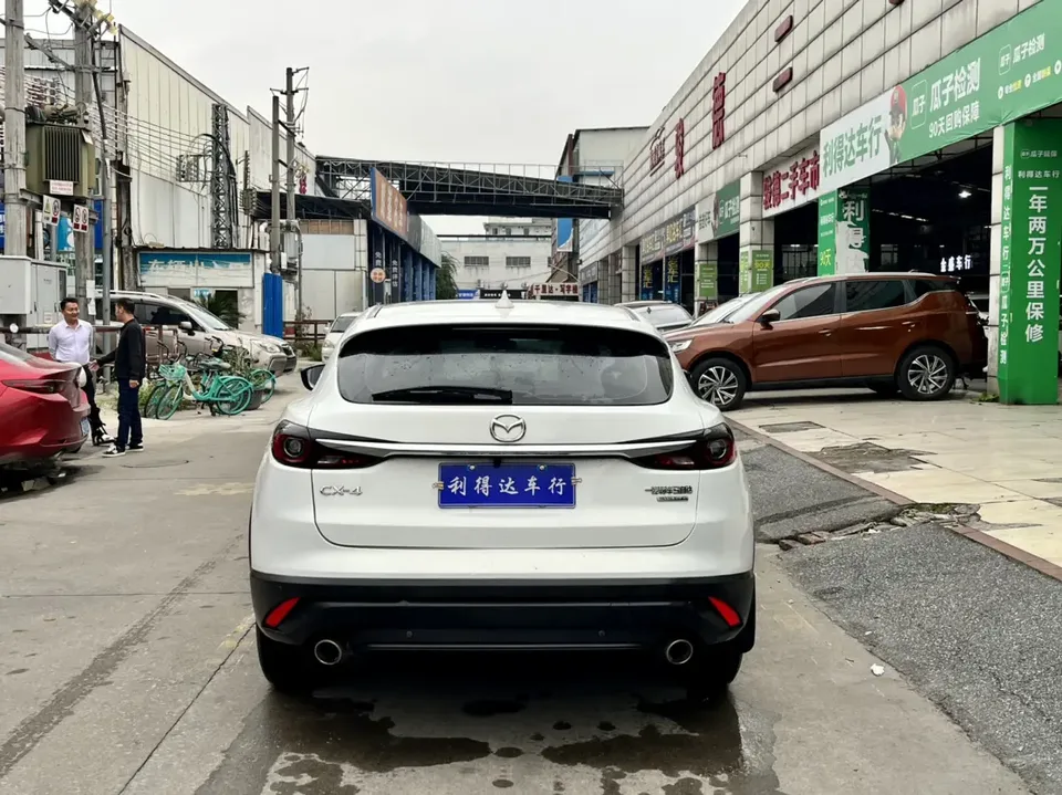 Mazda CX-4 Mazda CX-4 2021 2.0L 2WD Blue Sky Vibrant Edition 2023 — миниатюра 2