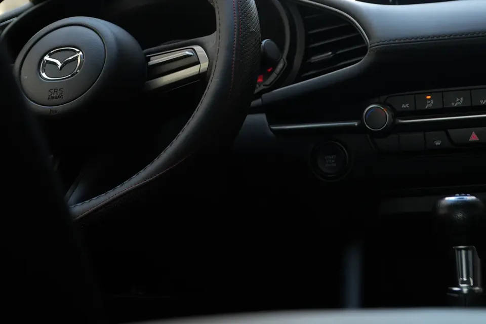 Mazda Axela 1.5L manual quality version 2023 — миниатюра 4