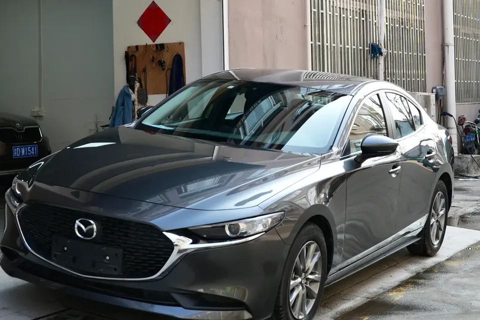 Mazda Axela 2023