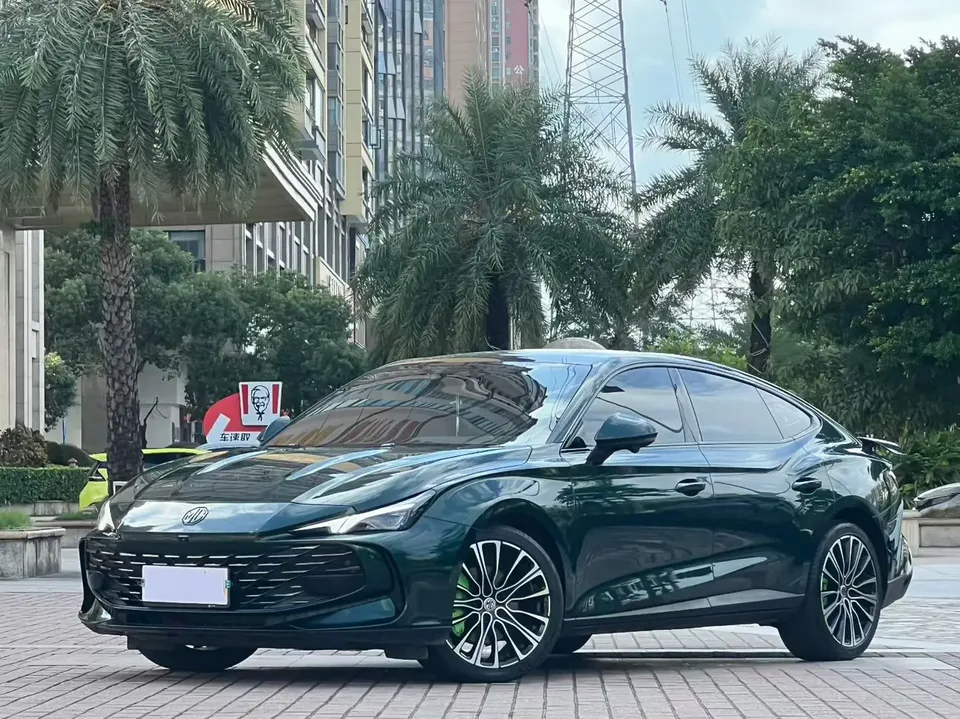 MG 7 7 2023 2.0T Automatic Beauty Hunter Luxury Edition 2023 — photo 1, buy with delivery to Moscow