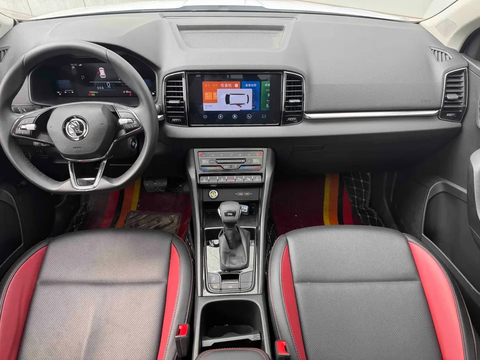 Skoda Karoq Korok 2024 TSI280 Luxury Edition 2024 — миниатюра 3