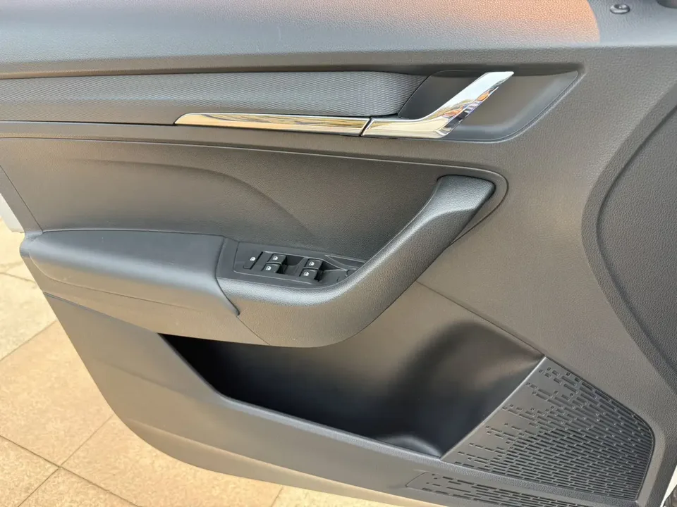 Skoda Comek Komic 2023 1.5L automatic comfort version 2023 — миниатюра 5