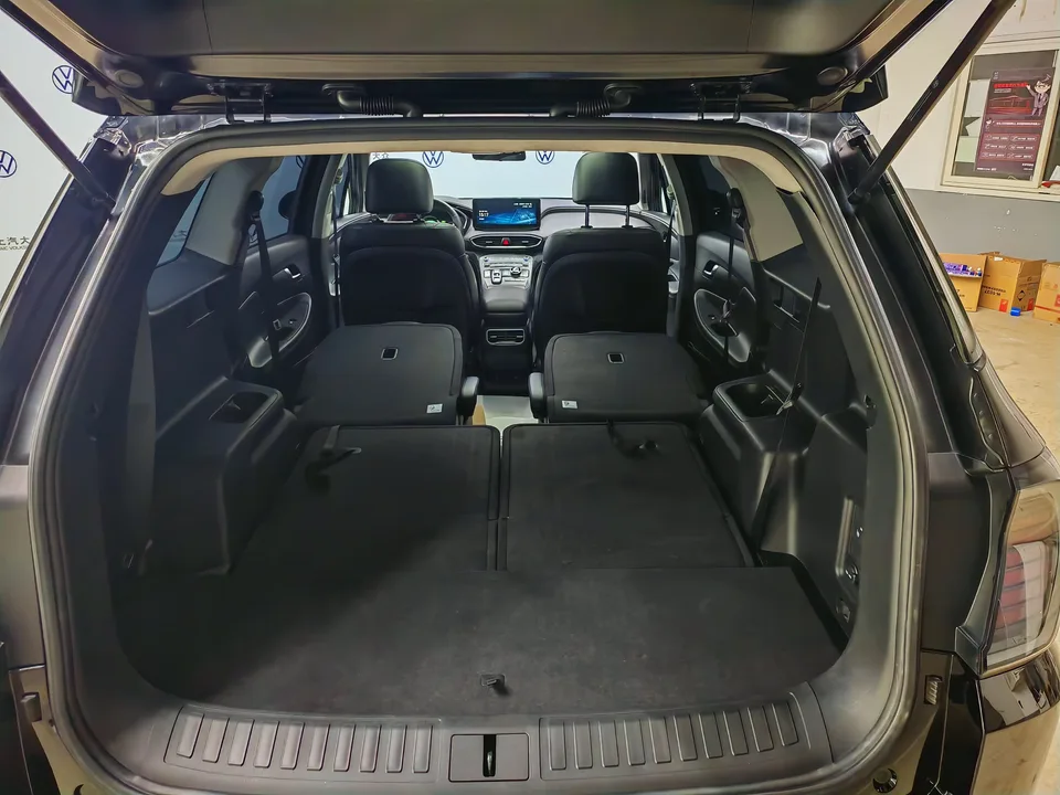 Hyundai Shengda Santa Fe 2023 Traveler 380T GDi GLX HTRAC 4WD Elite Edition 2023 — миниатюра 5