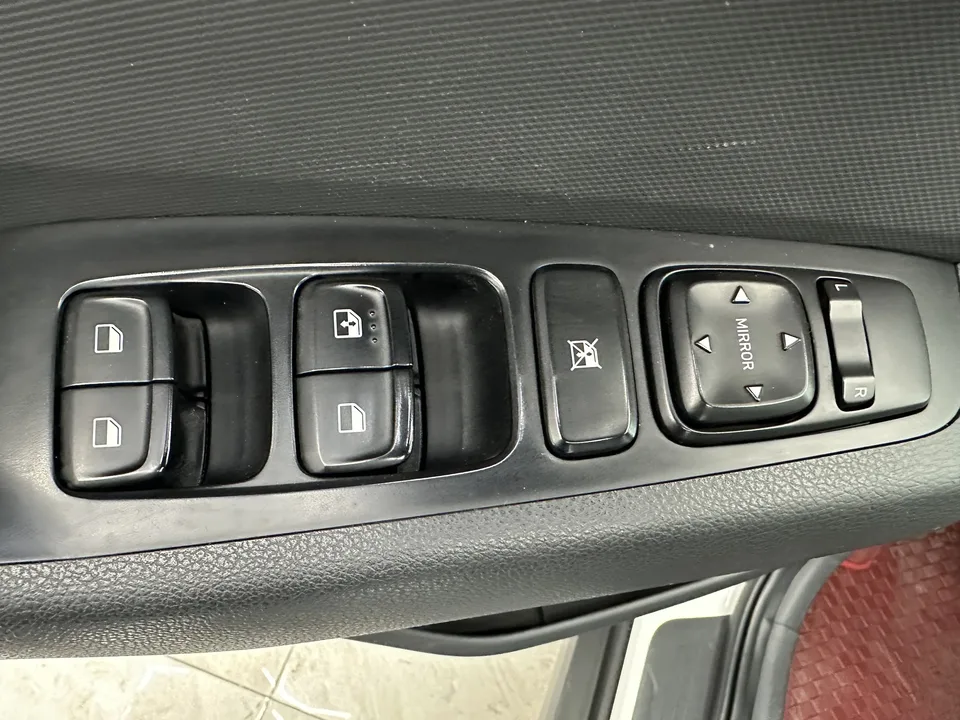 Hyundai ix35 Hyundai ix35 2021 240T GDi DCT 2WD Leading Edition GLS 2022 — миниатюра 5