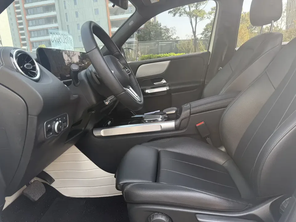 Mercedes-Benz GLB-Class Mercedes-Benz GLB 2022 GLB 200 Fashion Edition 2022 — миниатюра 4