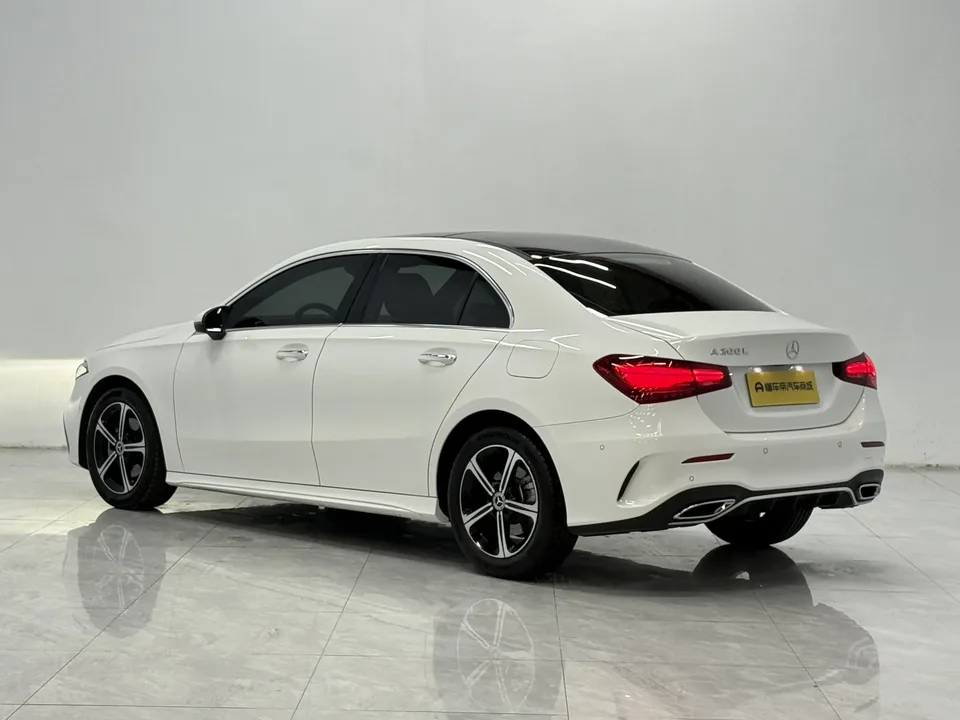 Mercedes-Benz Mercedes Benz A Class Mercedes-Benz A-Class 2024 A 200 L Fashion Edition 2024 — миниатюра 2