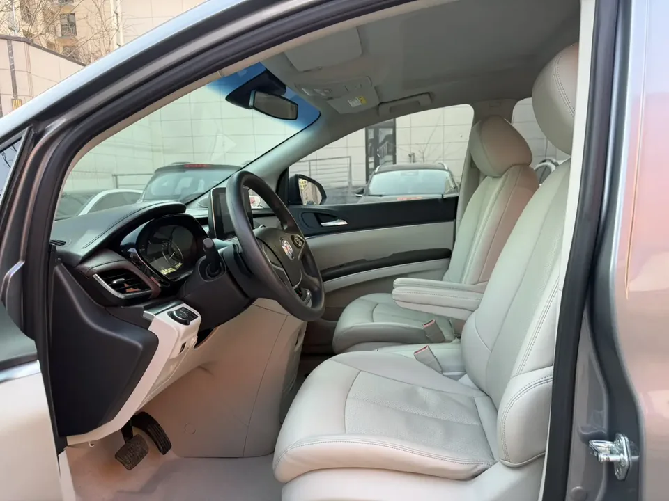Buick GL8 Buick GL8 2021 Land Business Class 652T Comfort Edition 2022 — миниатюра 3