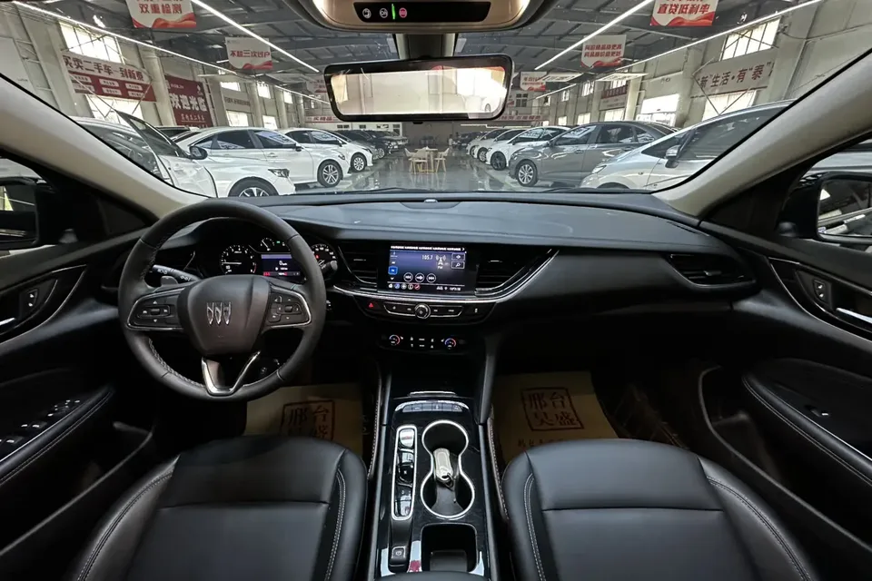 Buick Majesty Regal 2024 25T Super Edition 2024 — миниатюра 3