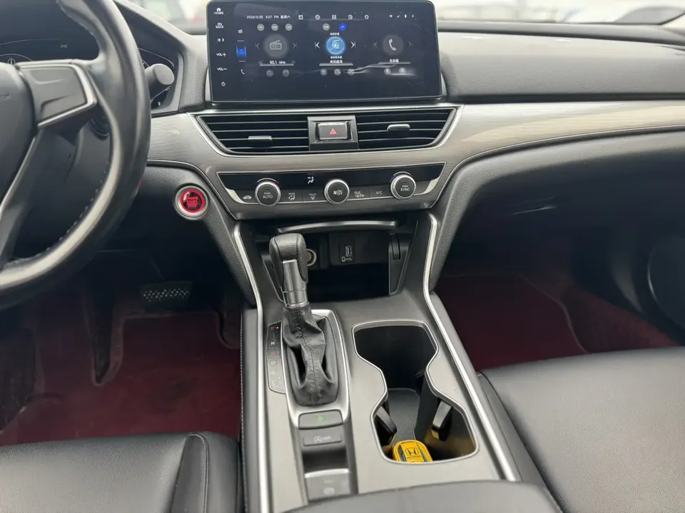 Honda Accord Accord 2022 260TURBO Deluxe Edition 2022 — миниатюра 3