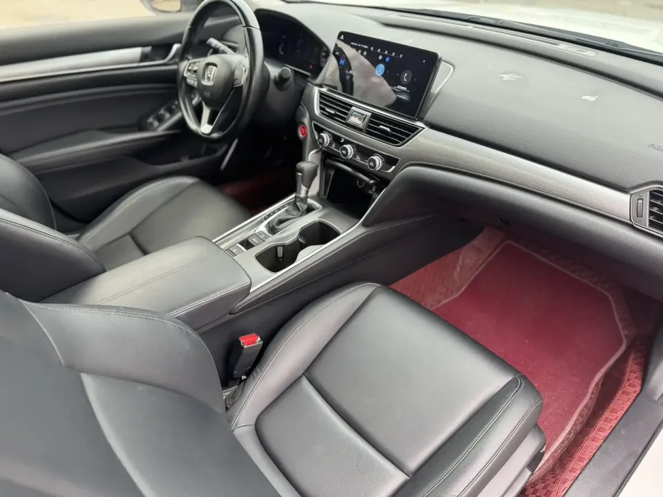 Honda Accord Accord 2022 260TURBO Deluxe Edition 2022 — миниатюра 4