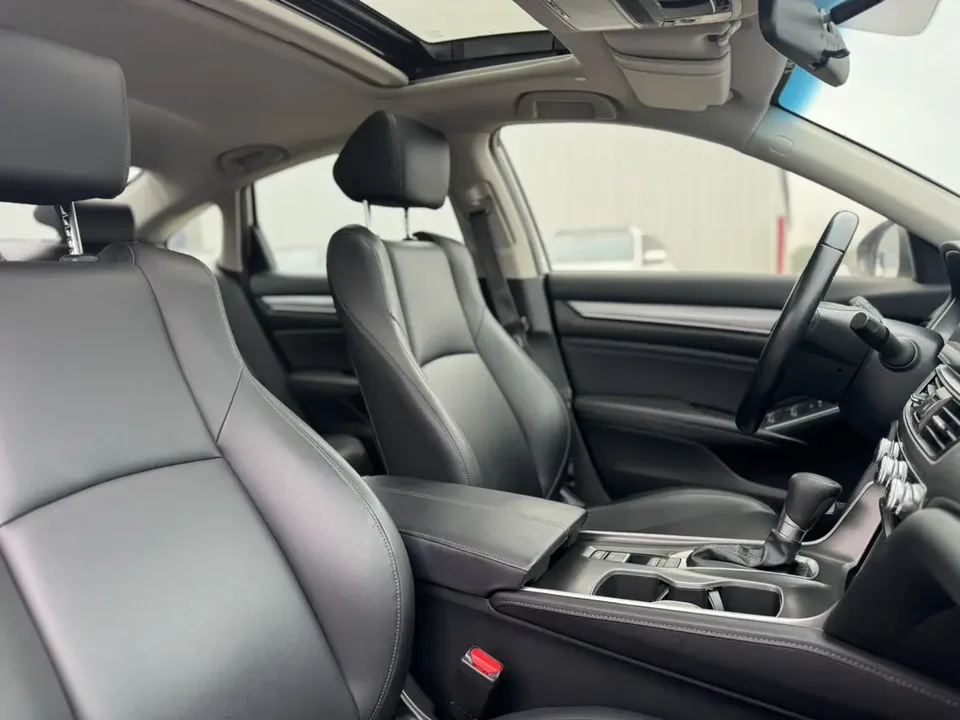 Honda Accord Accord 2022 260TURBO Deluxe Edition 2022 — миниатюра 5