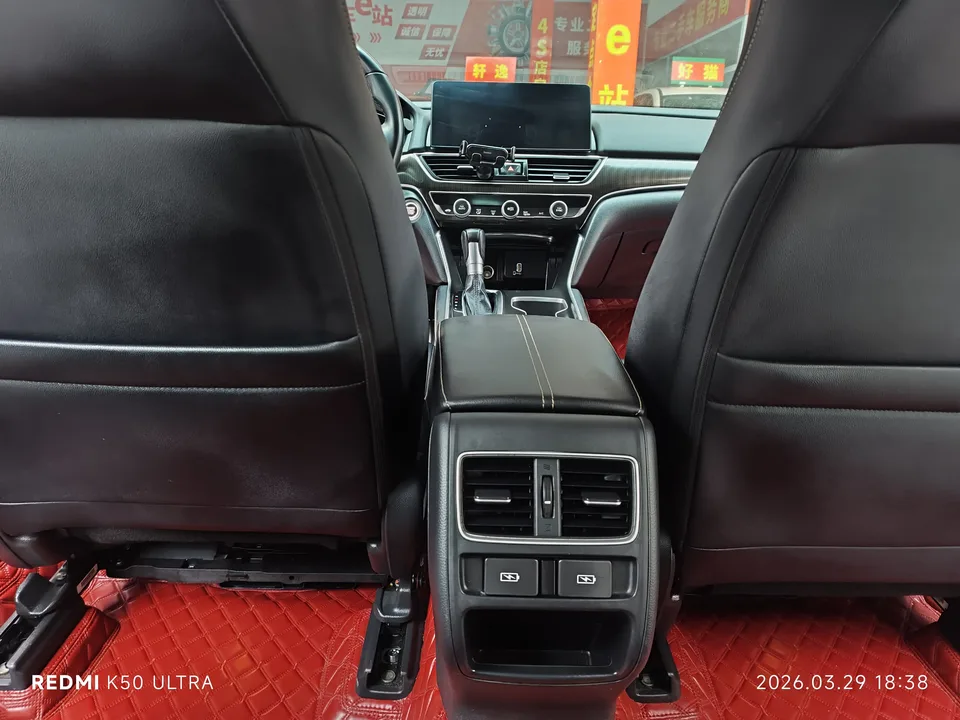 Honda Accord 2022 Accord 260TURBO Fantasy Night Premium Edition 2022 — миниатюра 3