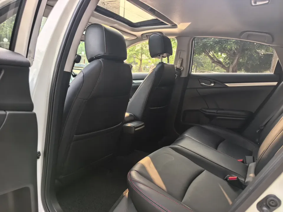 Honda CIVIC 220TURBO CVT Dynamic Edition National VI 2022 — миниатюра 3