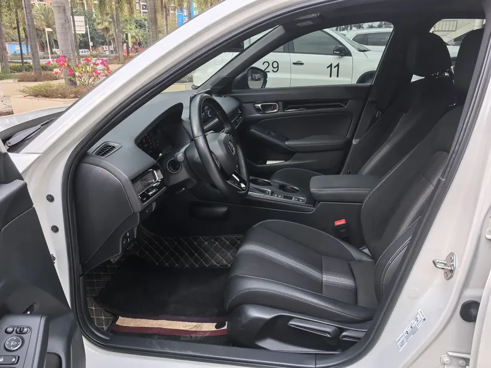 Honda CIVIC 2022 Civic 240TURBO CVT Ignition Edition 2023 — миниатюра 5