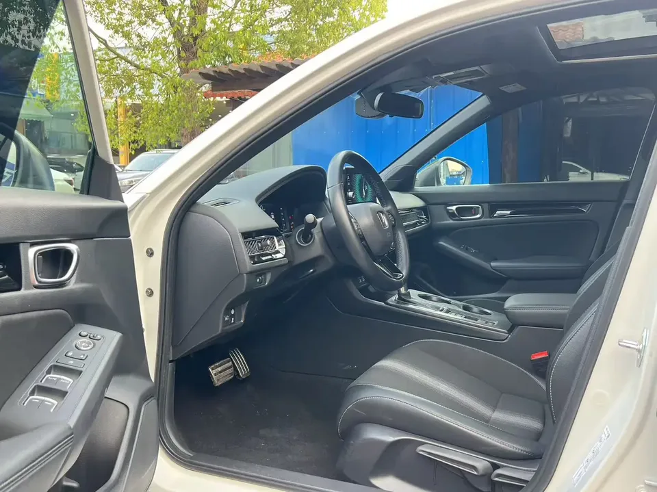Honda CIVIC 2022 Civic 240TURBO CVT Ignition Edition 2023 — миниатюра 3