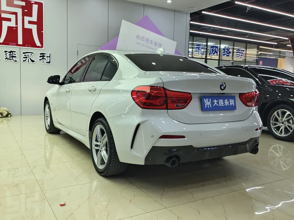 BMW 1 Series BMW 1 Series 2023 120i M Sport 2023 — миниатюра 2