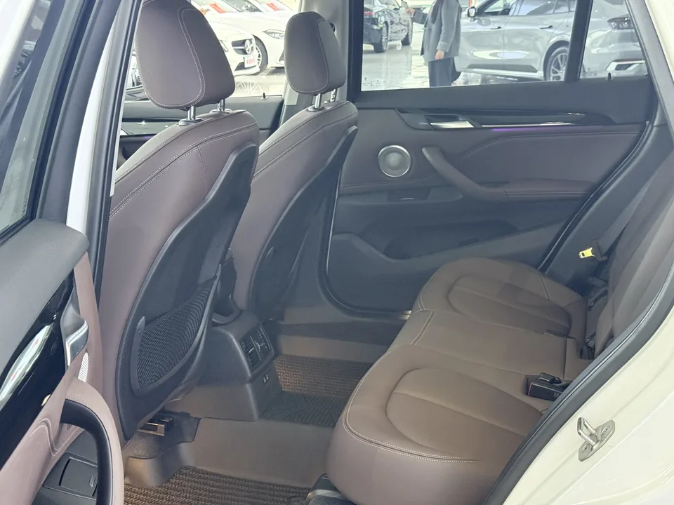 BMW X1 BMW X1 2022 sDrive25Li Leading Edition 2022 — миниатюра 5
