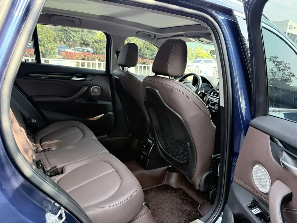 BMW X1 BMW X1 2021 sDrive25Li Leading Edition 2022 — миниатюра 3