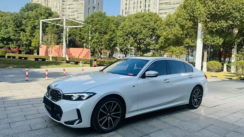 BMW 3 Series 2024