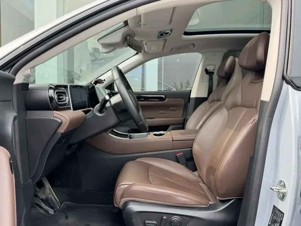 Leapmotor Zero running C11 Extended Range 300 Comfort Edition 2024 — миниатюра 5