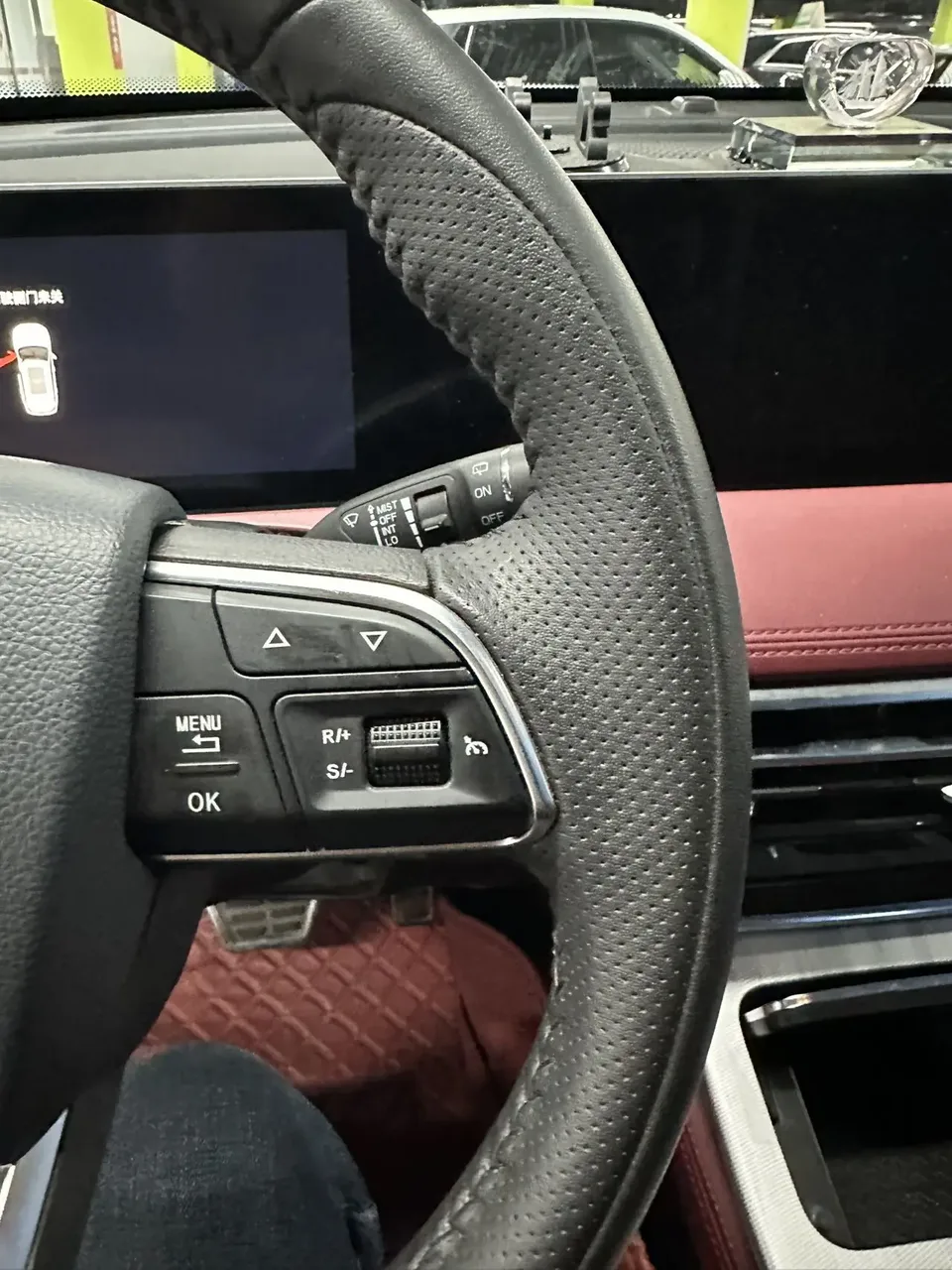 Jetour Jietu X70 PLUS JETOUR X70 PLUS 2023 1.5T DCT Brave PLUS 5-seater 2023 — миниатюра 3