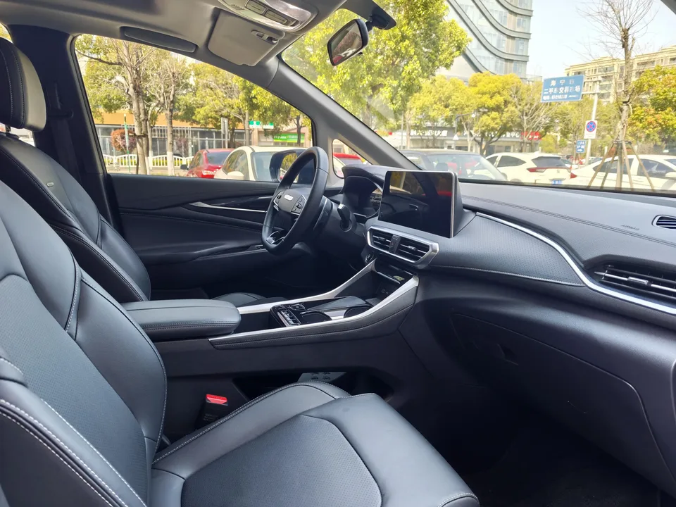 Datong Maxus G50 Maxus G50 2023 PLUS 1.5T automatic cruise version 2023 — миниатюра 3