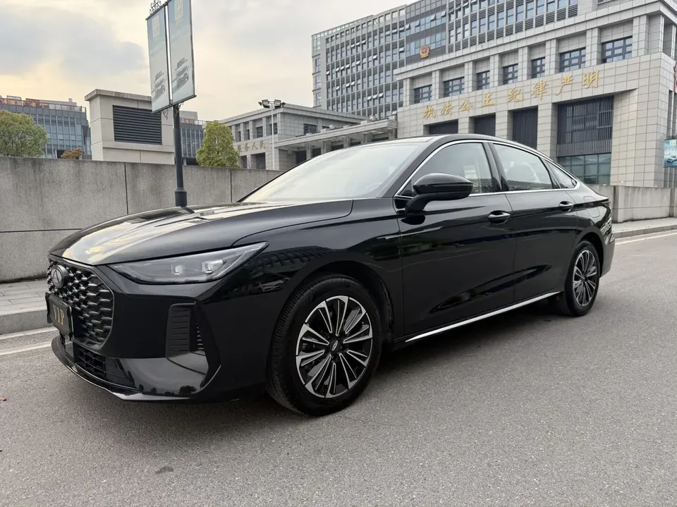 Chery Fengyun A8L 2025