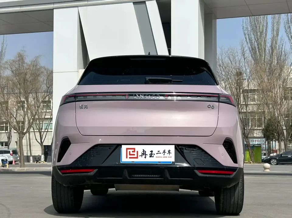 Lynk & Co 06 Lynk & Co 06 2025 Renew 1.5T Halo 2025 — миниатюра 2