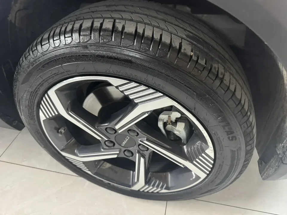 Lynk & Co 06 Lynk & Co 06 2025 Renew 1.5T Halo 2025 — миниатюра 5